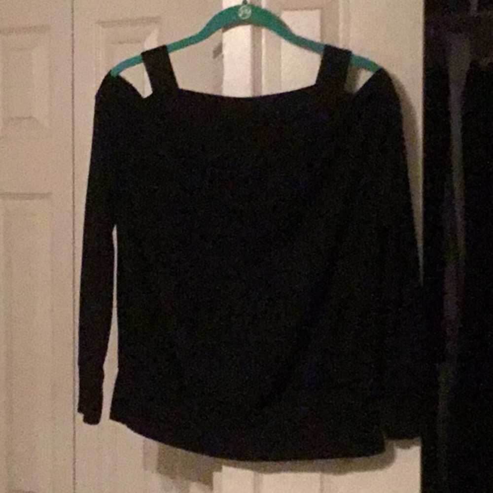 CLOSET CLEAN OUT black cold shoulder